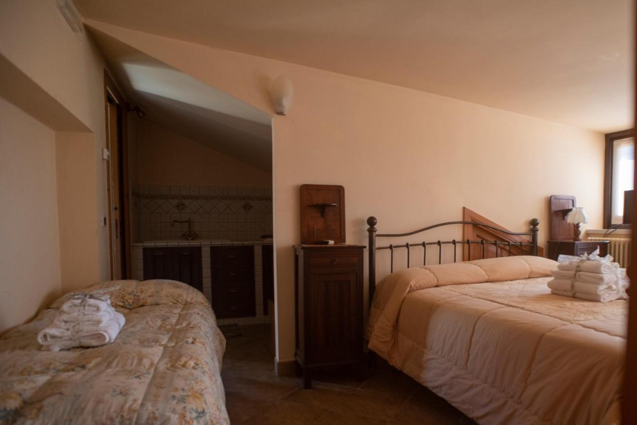 La Ginestra Hotel Castel San Lorenzo Ngoại thất bức ảnh