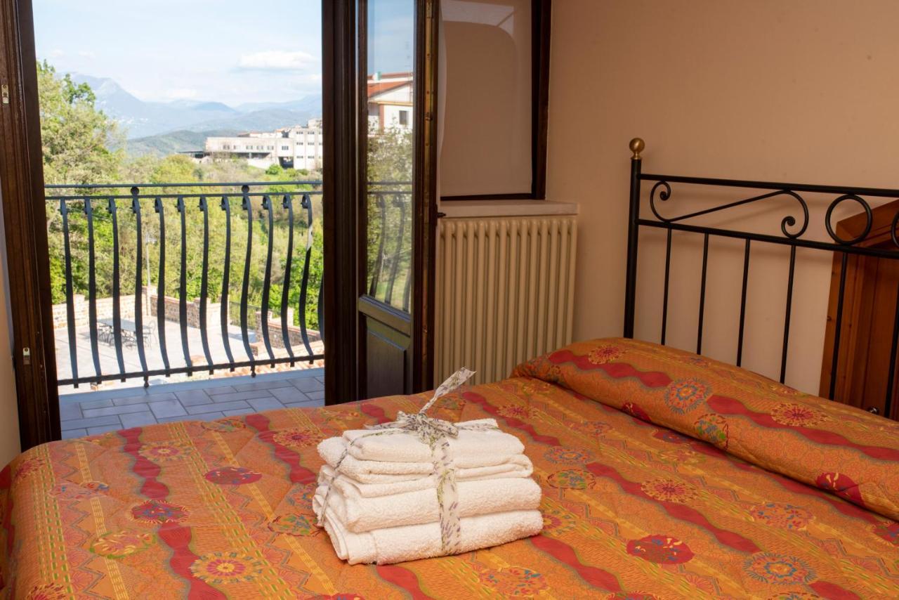 La Ginestra Hotel Castel San Lorenzo Ngoại thất bức ảnh